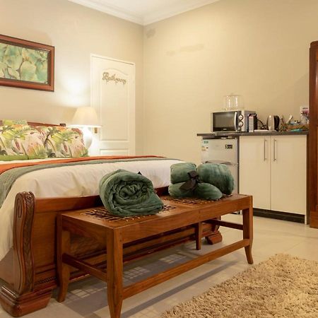 Mi Vida Guesthouse Klerksdorp Eksteriør billede