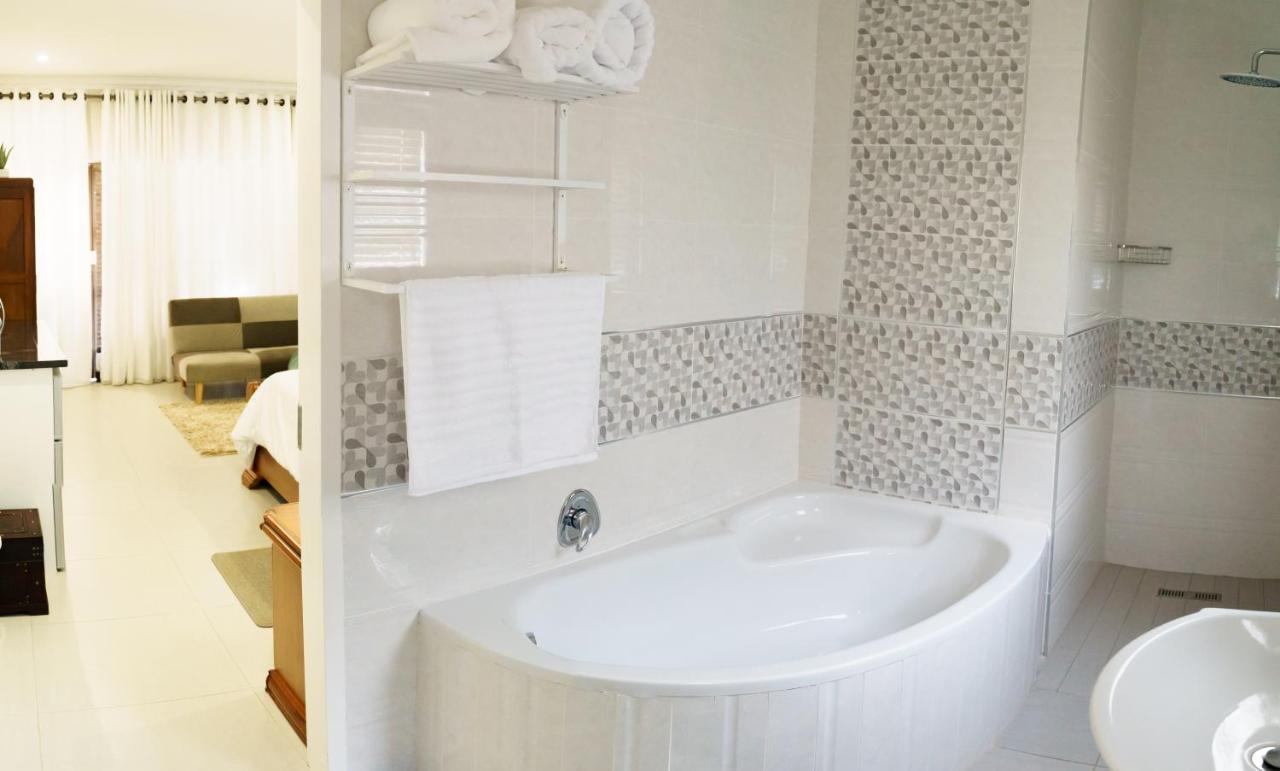 Mi Vida Guesthouse Klerksdorp Eksteriør billede