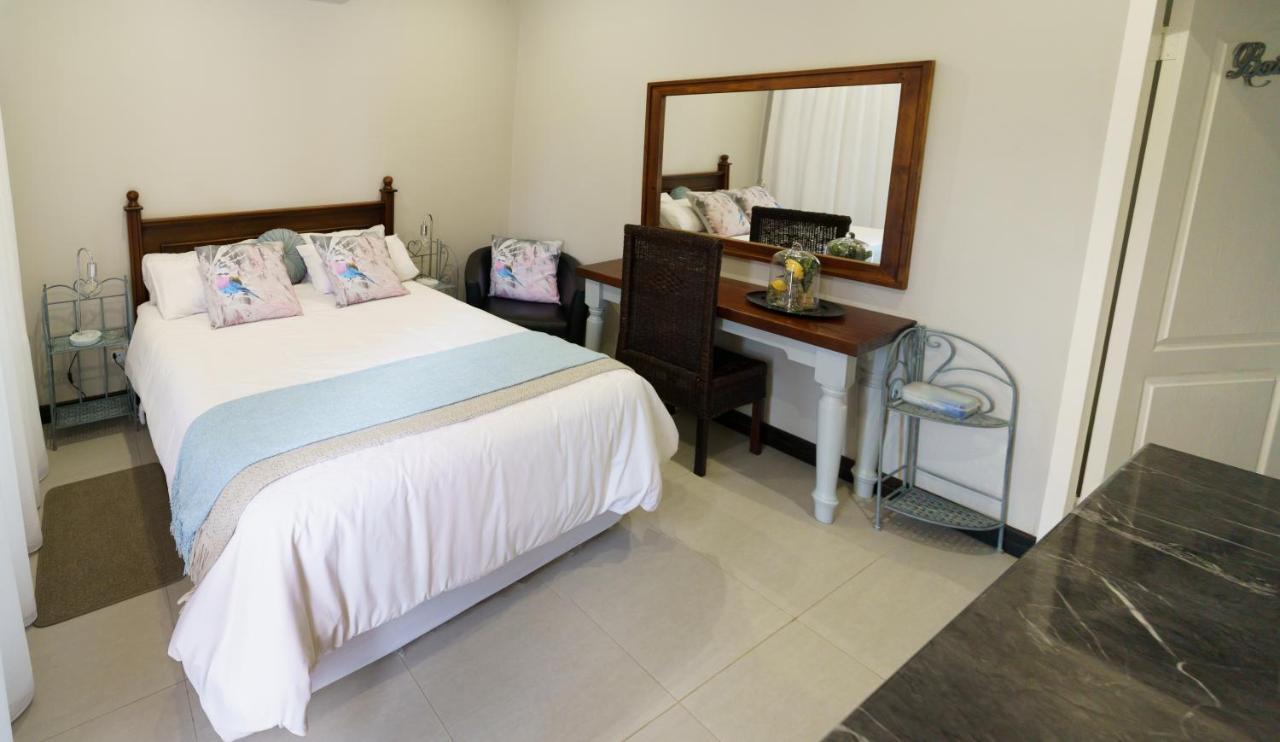Mi Vida Guesthouse Klerksdorp Eksteriør billede