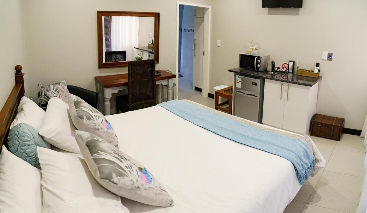 Mi Vida Guesthouse Klerksdorp Eksteriør billede