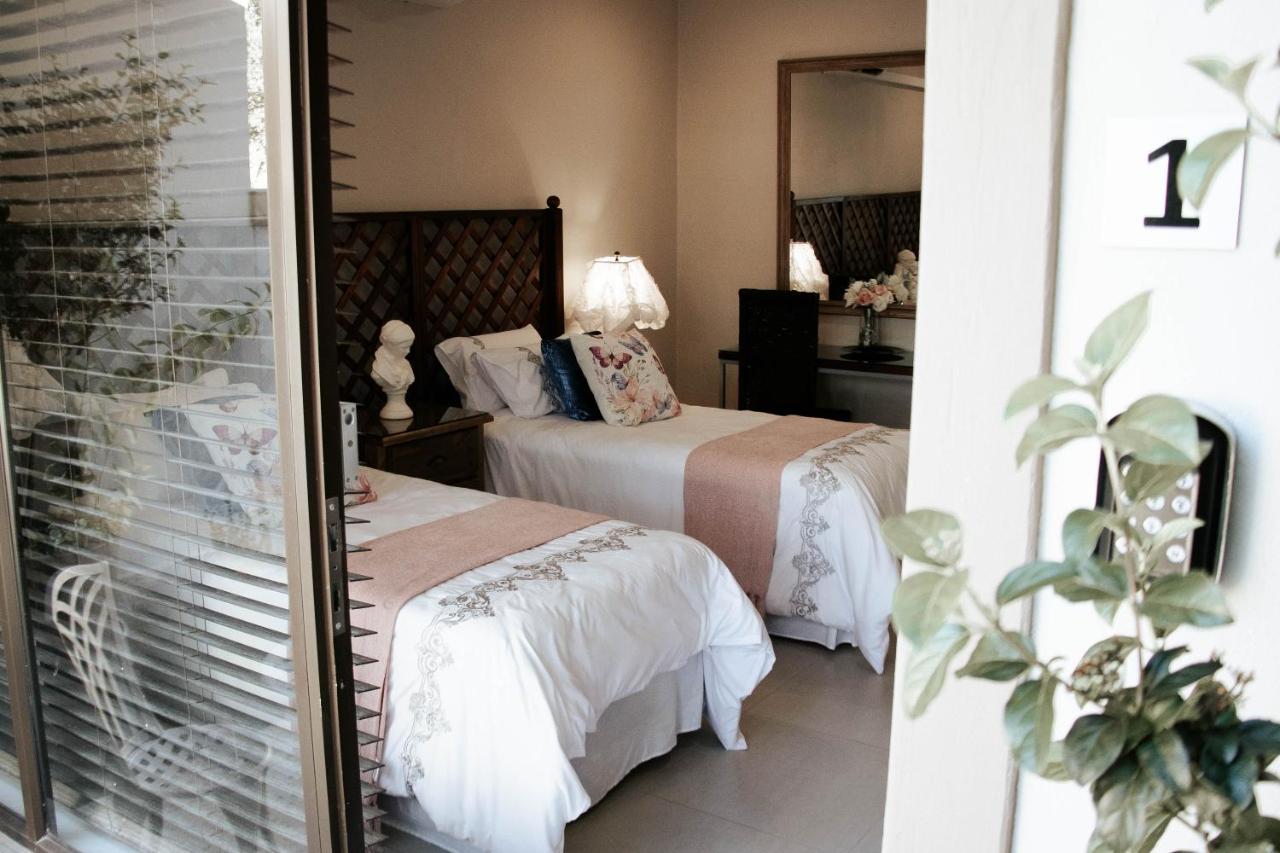 Mi Vida Guesthouse Klerksdorp Eksteriør billede