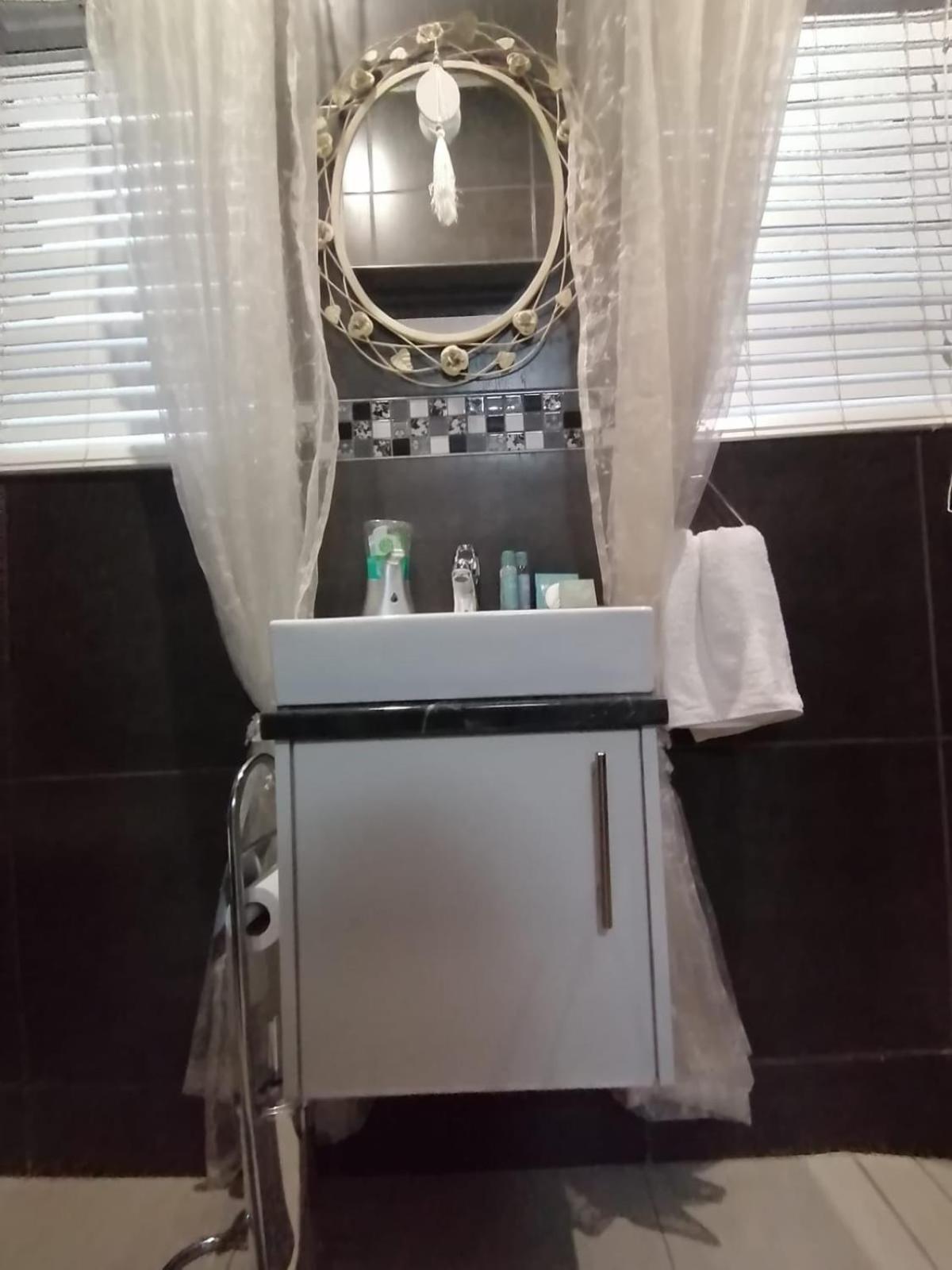 Mi Vida Guesthouse Klerksdorp Eksteriør billede